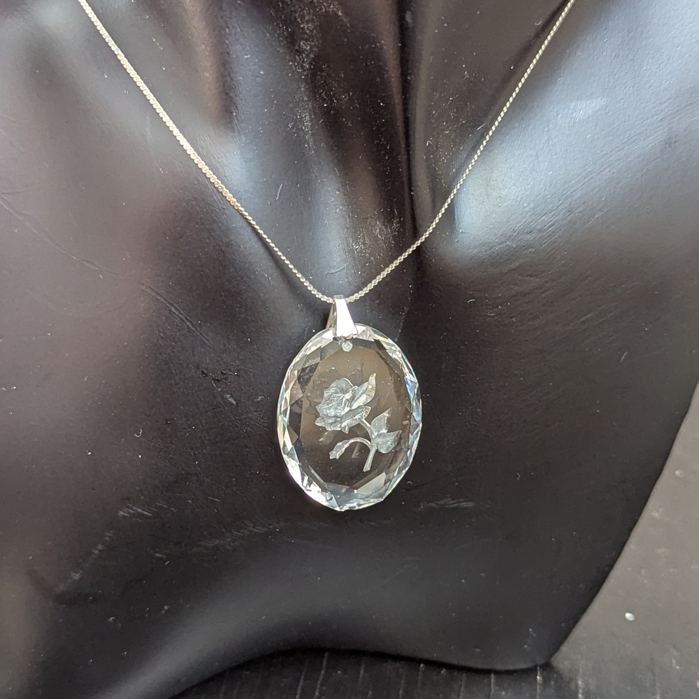 Swarkowski Necklace Austrian Crystal Rose Intaglio Pendant Vintage Silvertone